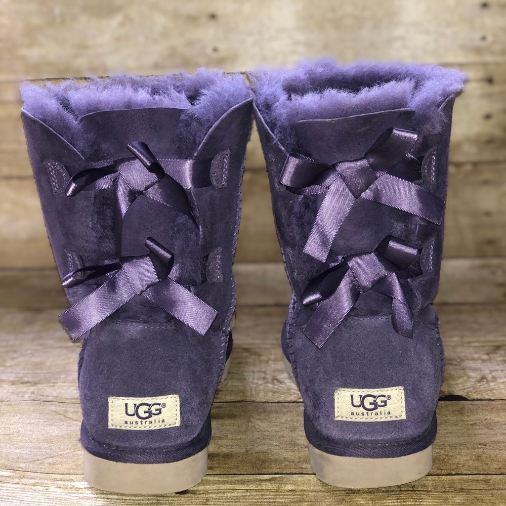 UGG Women’s Bailey Boots Purple Bows Size 8 EUC